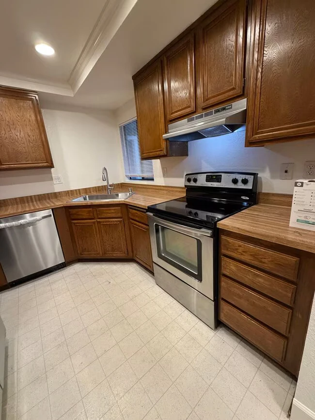 2 Bed/2 Bath Condo Near Downtown Campbell &amp; Silicon Valley Tech Corridor — Available September 1st photo 4