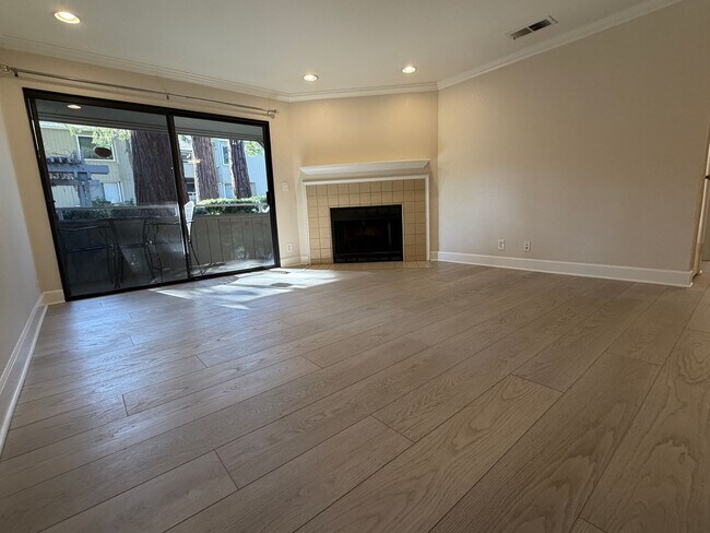 2 Bed/2 Bath Condo Near Downtown Campbell &amp; Silicon Valley Tech Corridor — Available September 1st photo 2