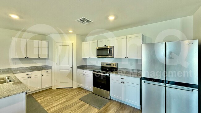 1308 E Tuscany St Casa Grande, AZ 85122 photo 2