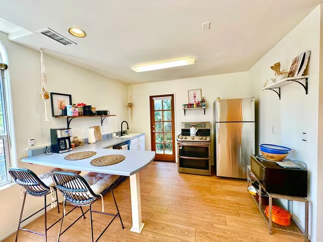 3548 Rosa Way photo 5