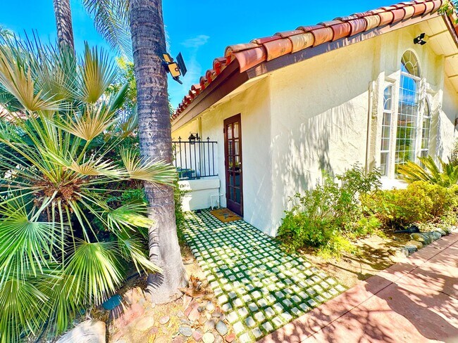 3548 Rosa Way