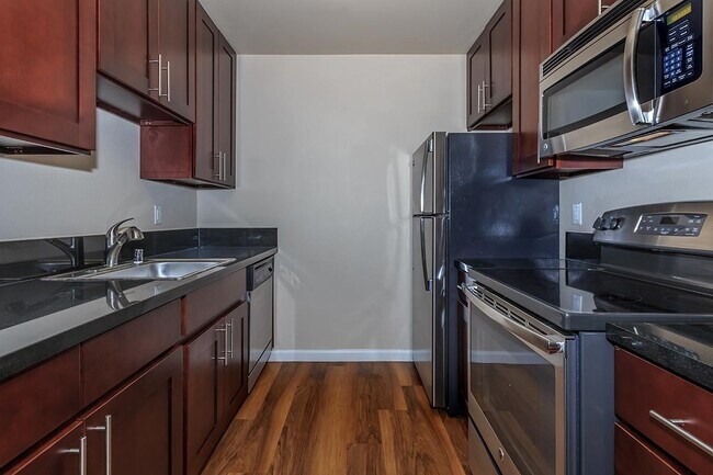 1BD/1BA 32 floor plan
