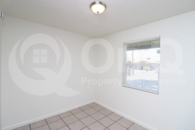 2926 W McKinley St Phoenix, AZ 85009 photo 4