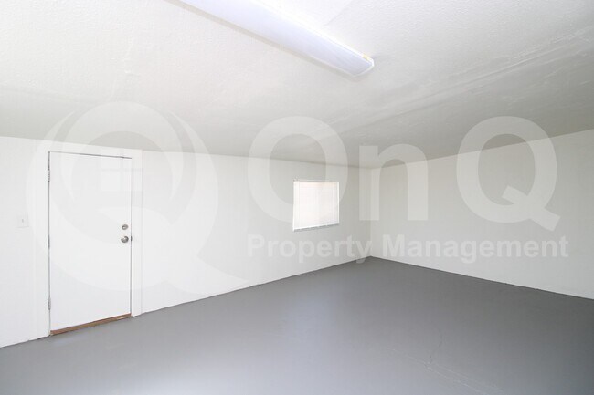 2926 W McKinley St Phoenix, AZ 85009 photo 3