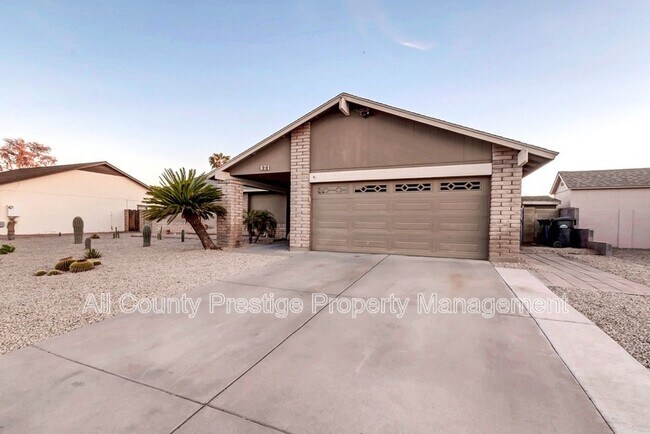 821 E Hackamore St Mesa, AZ 85203 photo 2