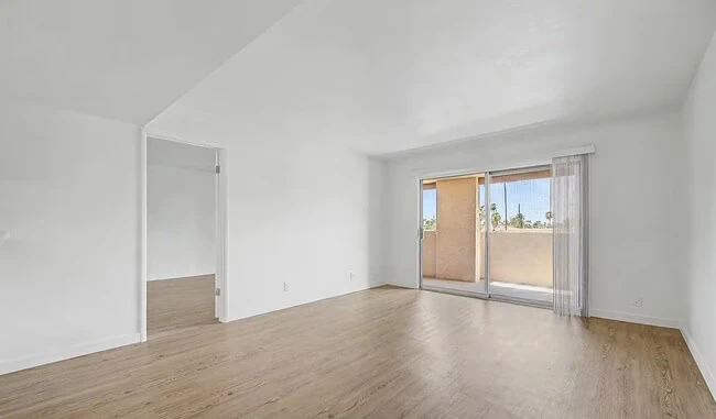 540 N May Mesa, AZ 85201 photo 2