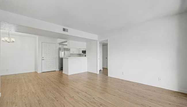 540 N May Mesa, AZ 85201 photo 5