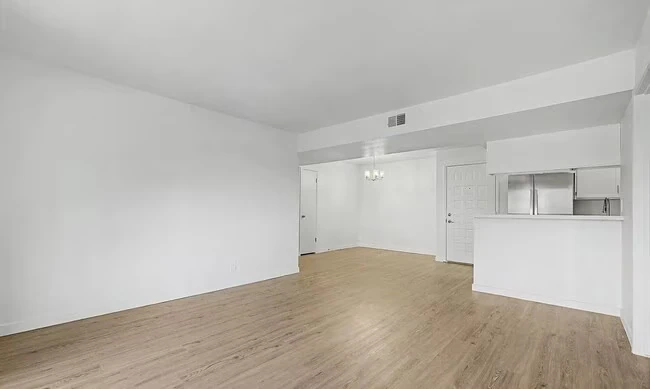 540 N May Mesa, AZ 85201 photo 4
