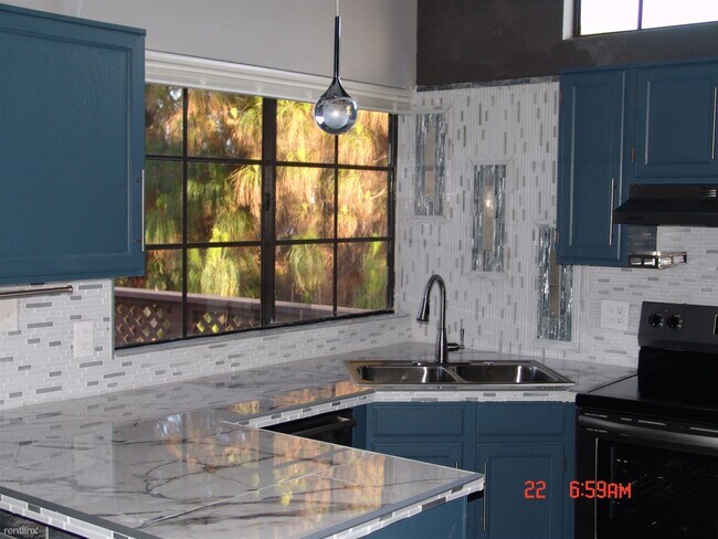 1001 N Pasadena Mesa, AZ 85201 photo 2