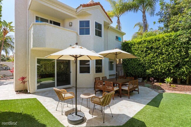 20 Aruba Bend Coronado, CA 92118 photo 2