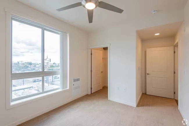 1428 105th Ave Oakland, CA 94603 photo 5
