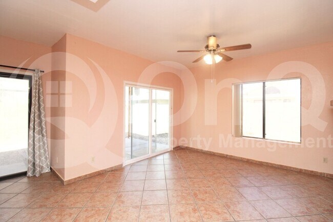 18806 N 42nd Dr Glendale, AZ 85308 photo 5