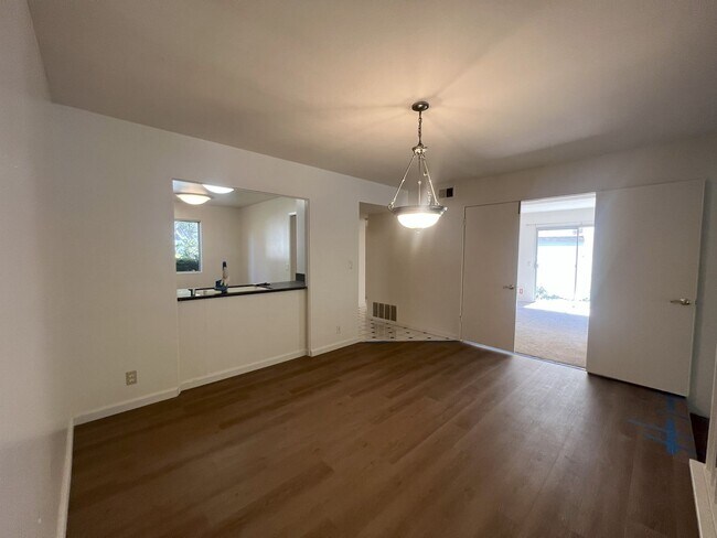 3127 Evening Way San Diego, CA 92037 photo 4
