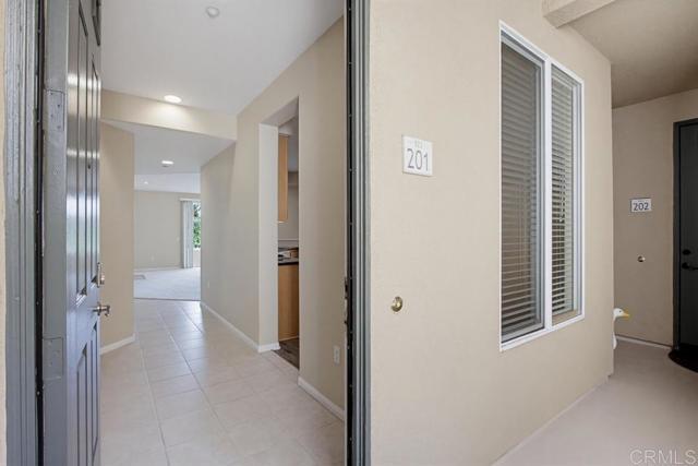 823 Kalpati Cir Carlsbad, CA 92008 photo 5