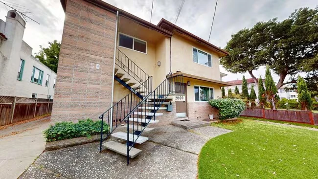 2060 Santa Clara Ave photo 2