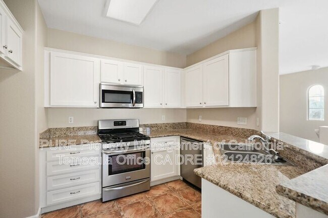 26445 Arboretum Way Murrieta, CA 92563 photo 5