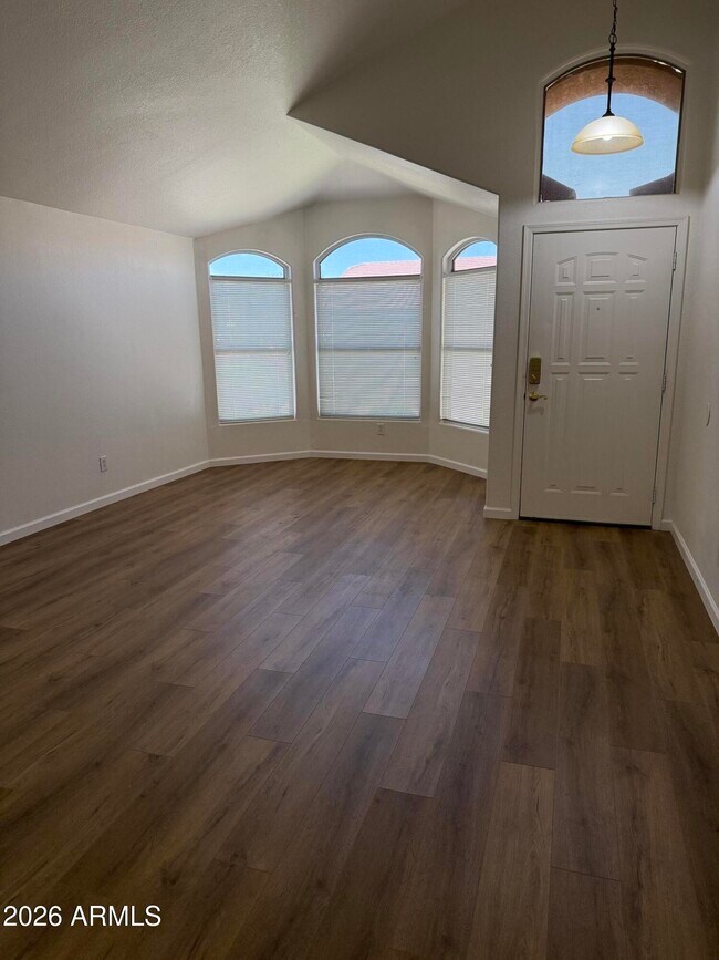 10308 W Jessie Ln Peoria, AZ 85383 photo 3
