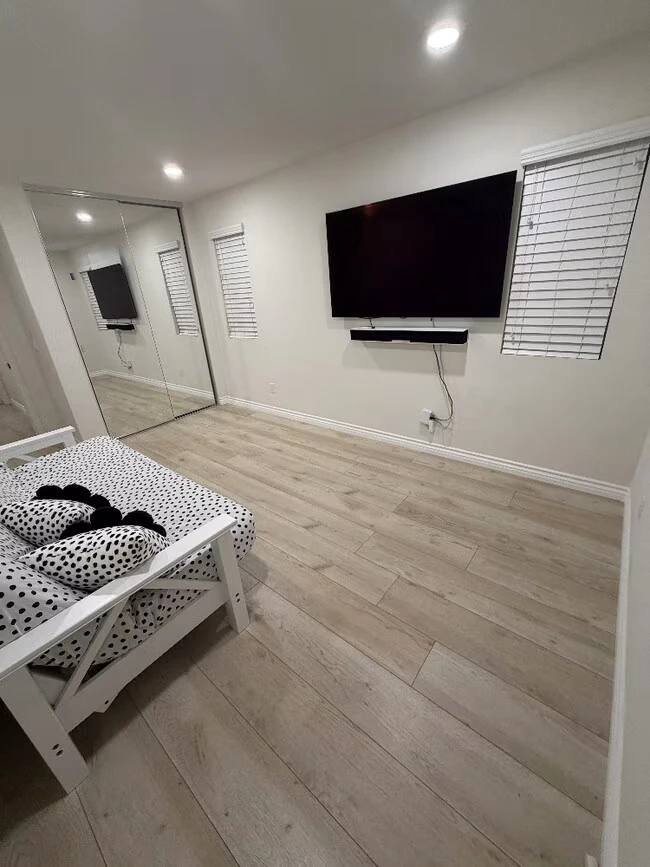 1287 White Oak Ct El Cajon, CA 92020 photo 2