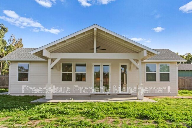641 Del Mar Ave Chula Vista, CA 91910