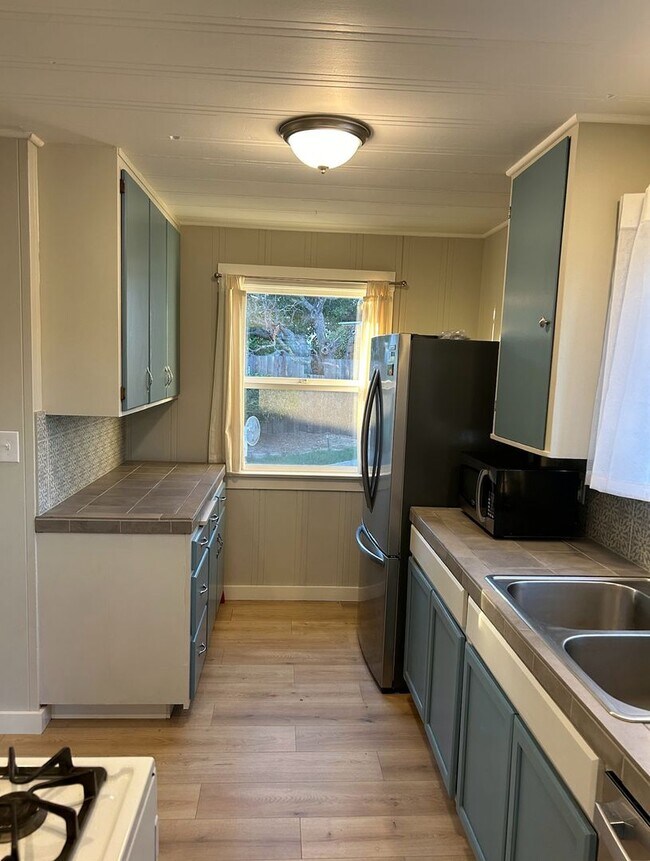 7832 Mill Station Rd Sebastopol, CA 95472 photo 3
