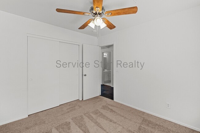 16090 W Larkspur Dr Goodyear, AZ 85338 photo 5