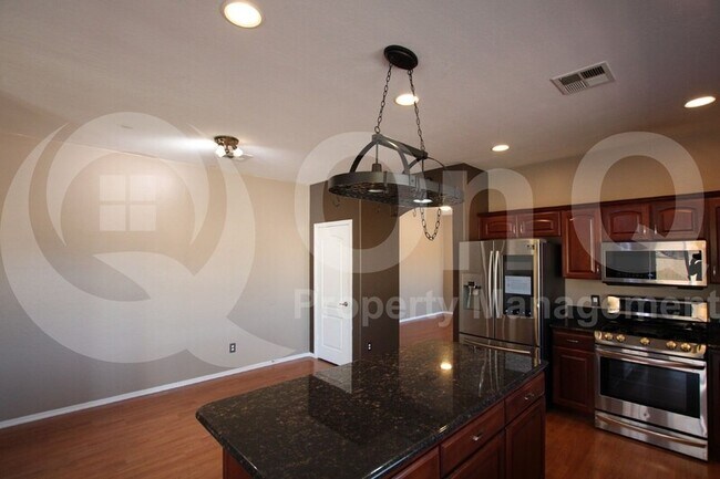 4711 S Granite St Gilbert, AZ 85297 photo 3