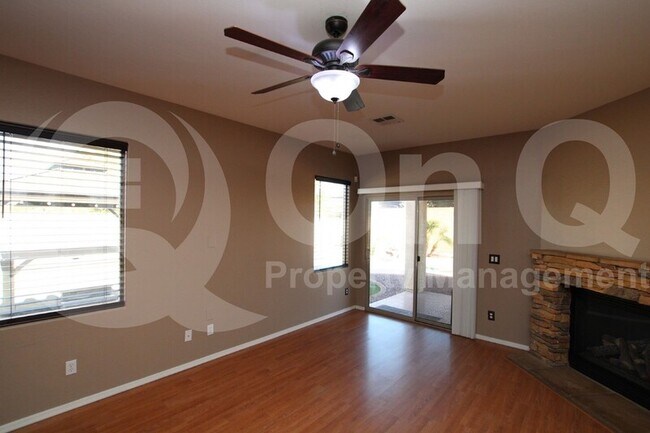 4711 S Granite St Gilbert, AZ 85297 photo 5