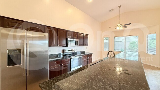 3790 S Salt Cedar St Chandler, AZ 85286 photo 3