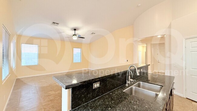3790 S Salt Cedar St Chandler, AZ 85286 photo 4