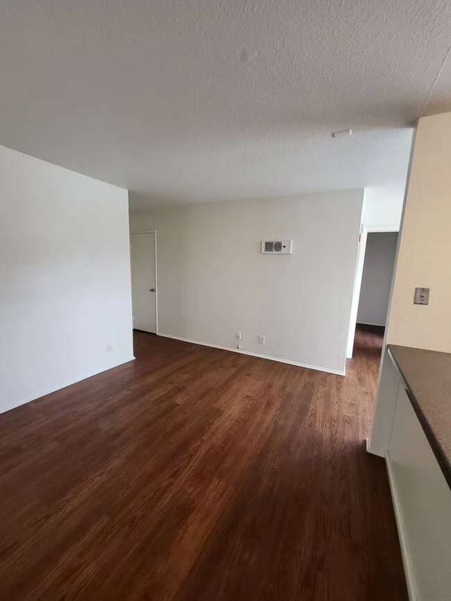 3140 Midway Dr San Diego, CA 92110 photo 4