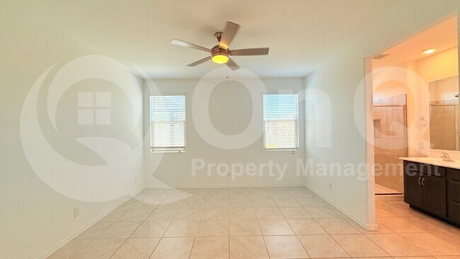 17279 W Valentine St Surprise, AZ 85388 photo 4