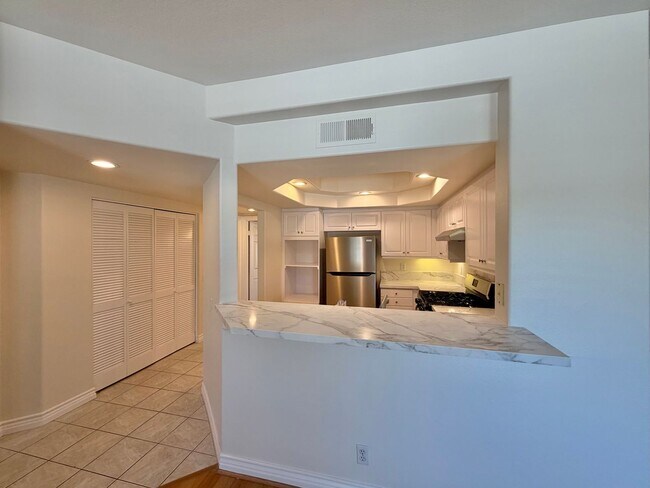8631 Via Mallorca San Diego, CA 92037 photo 4