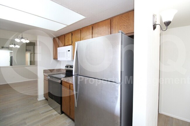 6423 W Marconi Ave Glendale, AZ 85306 photo 5