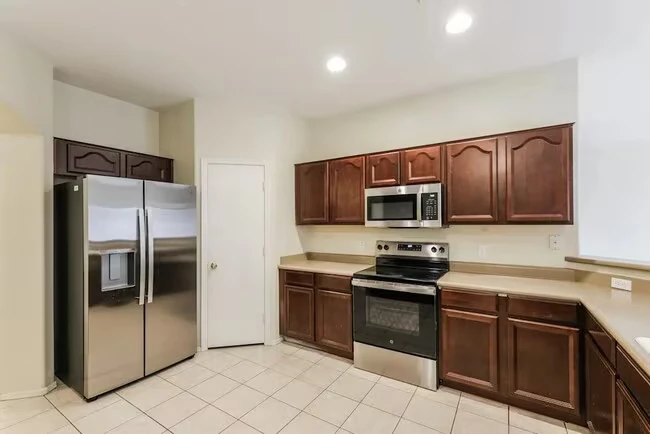 15723 W Calavar Rd Surprise, AZ 85379 photo 5