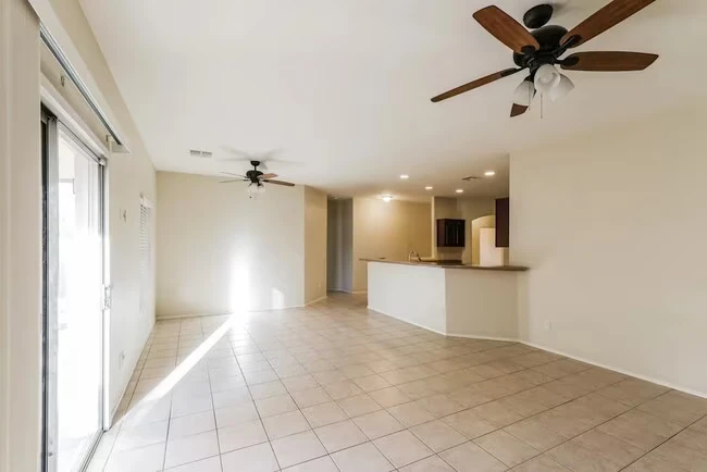 15723 W Calavar Rd Surprise, AZ 85379 photo 3
