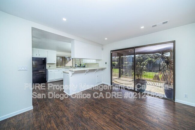 10563 Meadow Glen Way E Escondido, CA 92026 photo 4