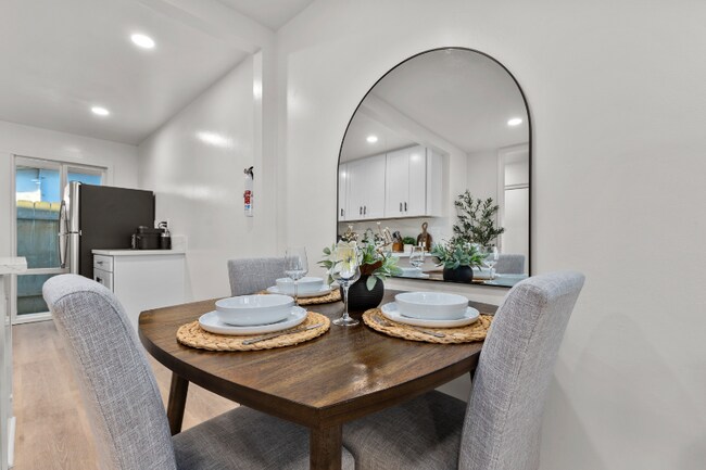 4442 Clairemont Dr San Diego, CA 92117 photo 4