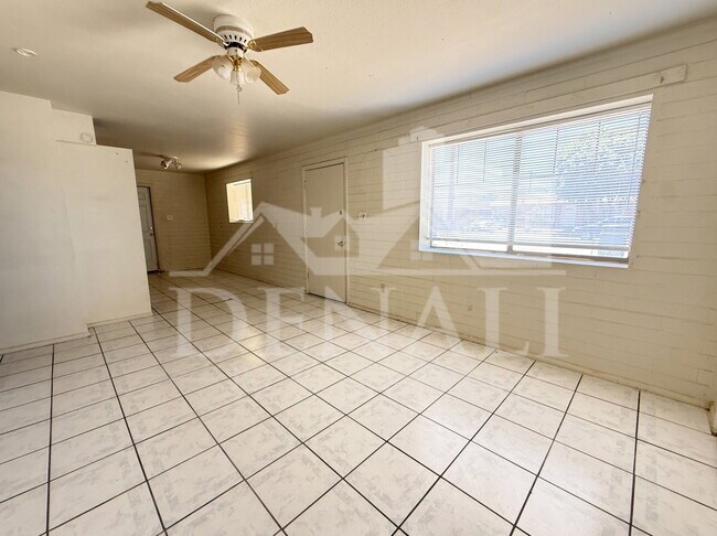 2232 E Burgess Ln Phoenix, AZ 85042 photo 4