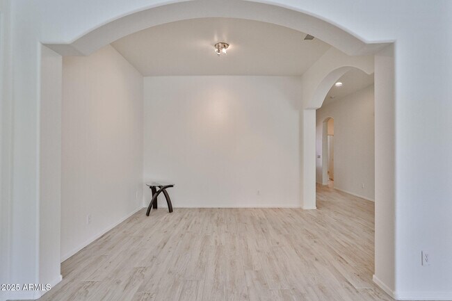 30870 N 125th Dr Peoria, AZ 85383 photo 5
