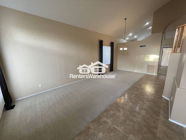 7026 S 57th Ave Phoenix, AZ 85339 photo 4