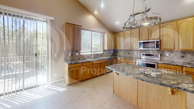 6984 S Teresa Dr Chandler, AZ 85249 photo 3