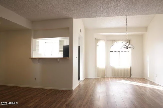 850 S River Dr Tempe, AZ 85281 photo 3