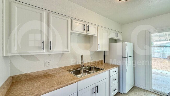 1043 E 10th Ave Mesa, AZ 85204 photo 3
