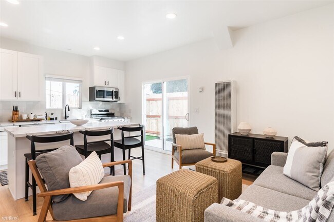 6214 Pembroke Dr San Diego, CA 92115