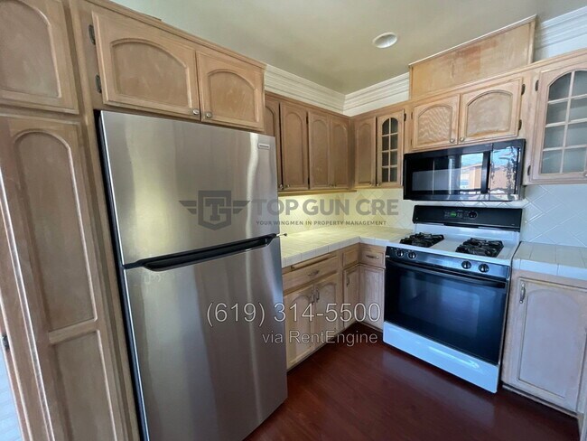 545 Oakdale Ln El Cajon, CA 92021 photo 3
