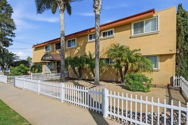 575 7th St Imperial Beach, CA 91932 photo 2