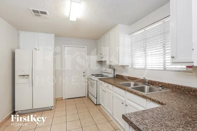 3021 W Camelback Rd Phoenix, AZ 85017 photo 5