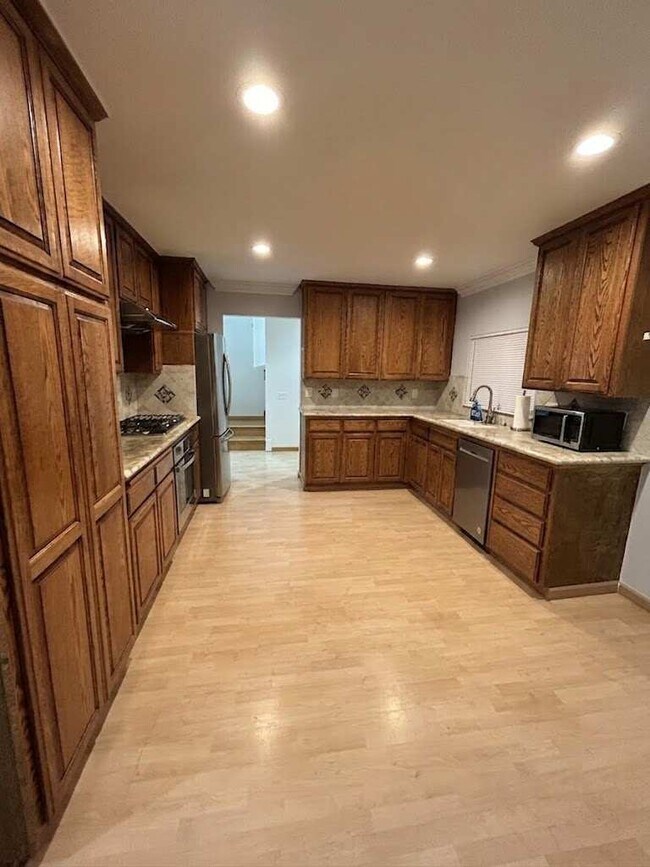 1240 Oak Knoll Dr San Jose, CA 95129 photo 5