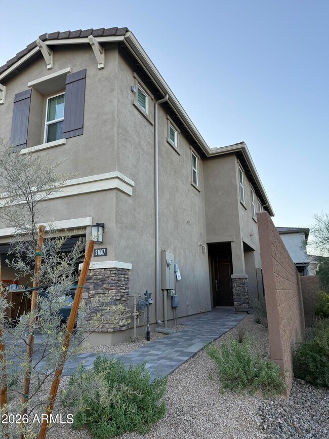 21007 N 58th Pl photo 2