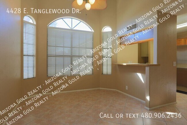 4428 E Tanglewood Dr Phoenix, AZ 85048 photo 5